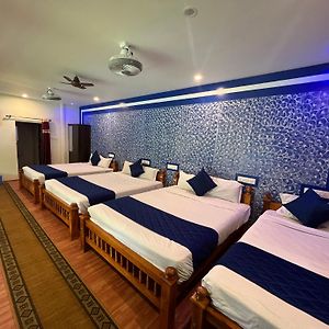 6-Bed Mixed Dormitory Room